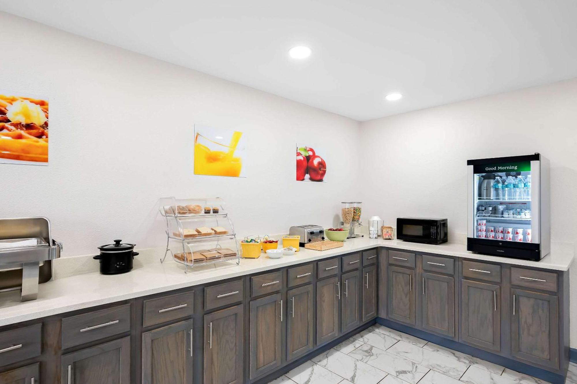Quality Inn & Suites Monticello Экстерьер фото