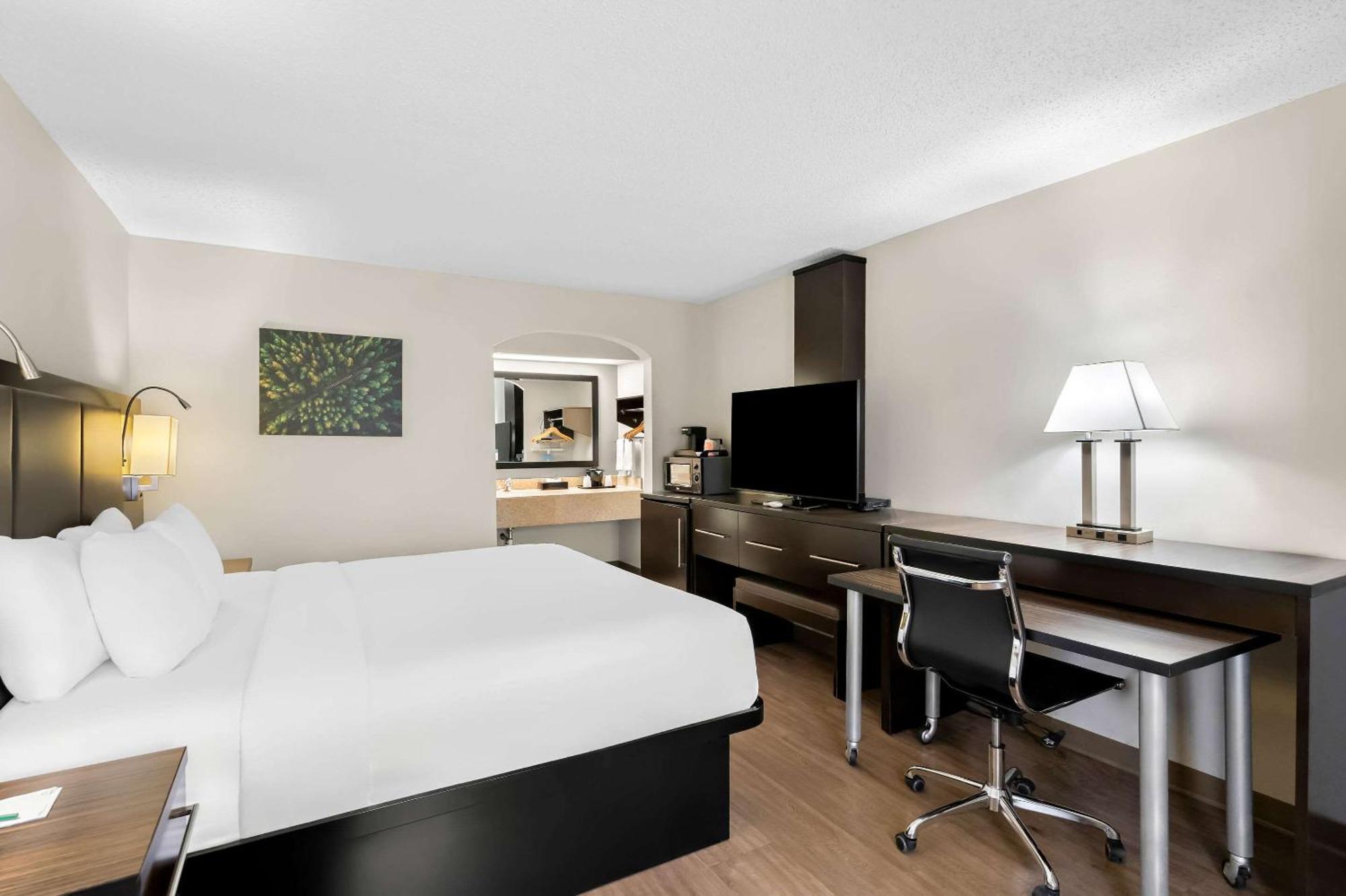 Quality Inn & Suites Monticello Экстерьер фото